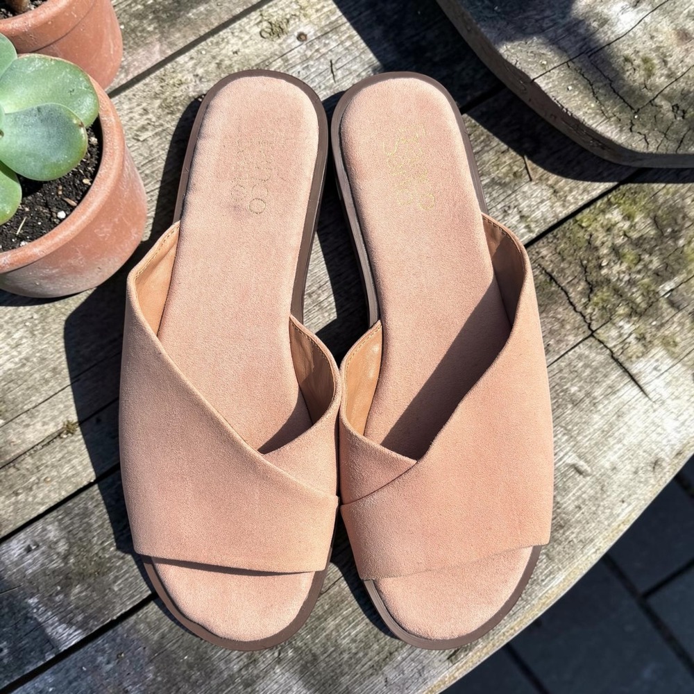 Minimalist Slide‎ Sandals Franco Sarto Riviera Size 8.5M Pink Leather Suede
